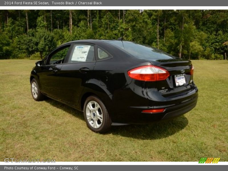 Tuxedo Black / Charcoal Black 2014 Ford Fiesta SE Sedan