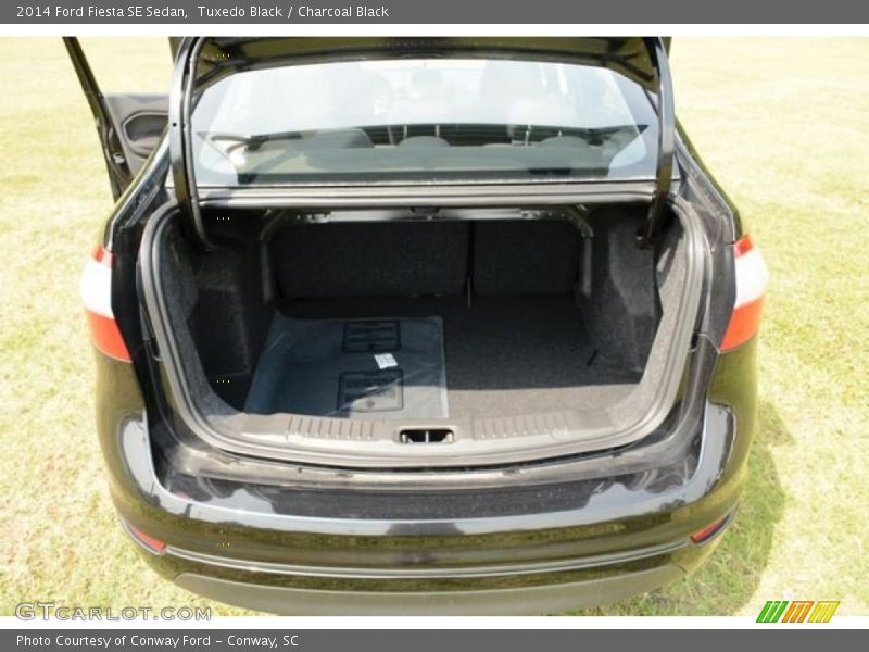 Tuxedo Black / Charcoal Black 2014 Ford Fiesta SE Sedan