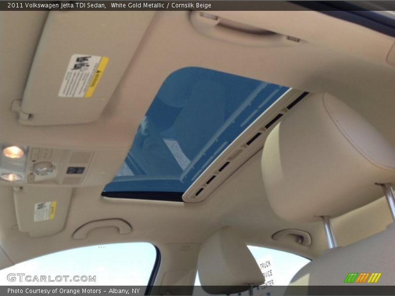 White Gold Metallic / Cornsilk Beige 2011 Volkswagen Jetta TDI Sedan