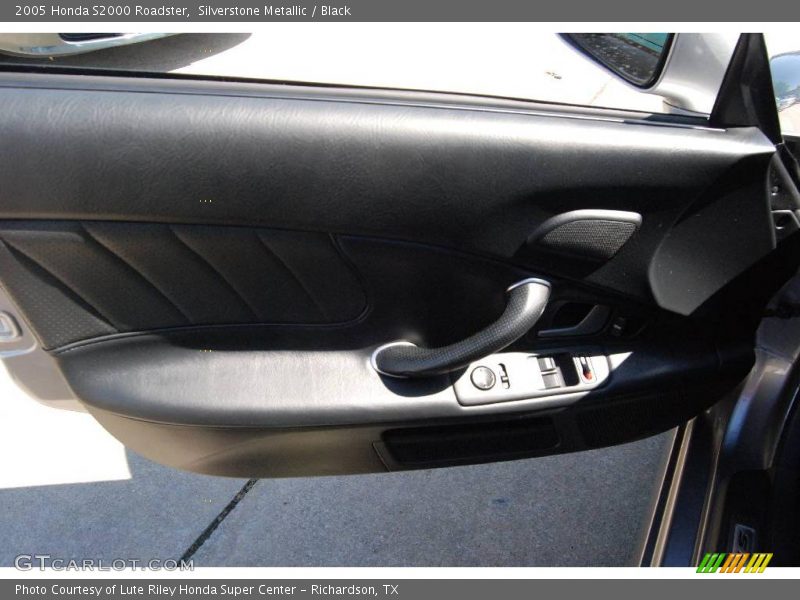 Silverstone Metallic / Black 2005 Honda S2000 Roadster