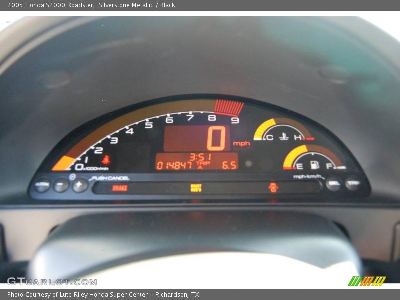 Silverstone Metallic / Black 2005 Honda S2000 Roadster