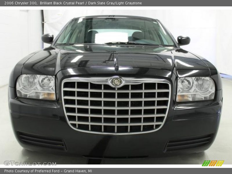 Brilliant Black Crystal Pearl / Dark Slate Gray/Light Graystone 2006 Chrysler 300