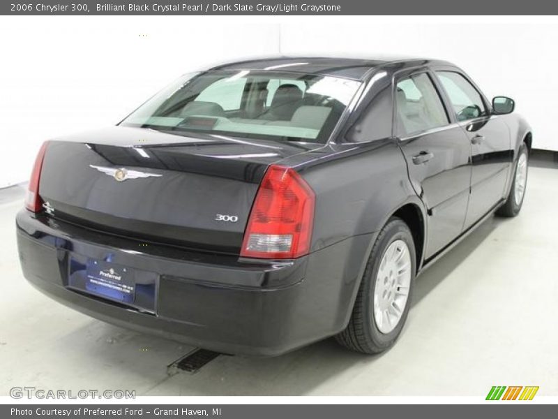 Brilliant Black Crystal Pearl / Dark Slate Gray/Light Graystone 2006 Chrysler 300