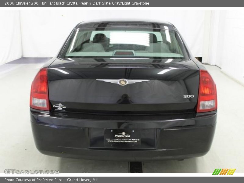 Brilliant Black Crystal Pearl / Dark Slate Gray/Light Graystone 2006 Chrysler 300