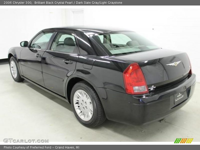 Brilliant Black Crystal Pearl / Dark Slate Gray/Light Graystone 2006 Chrysler 300