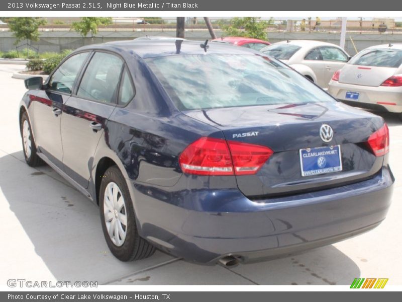Night Blue Metallic / Titan Black 2013 Volkswagen Passat 2.5L S