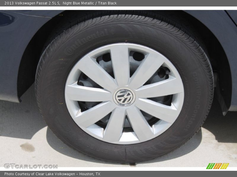 Night Blue Metallic / Titan Black 2013 Volkswagen Passat 2.5L S