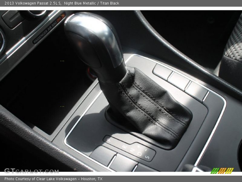 Night Blue Metallic / Titan Black 2013 Volkswagen Passat 2.5L S