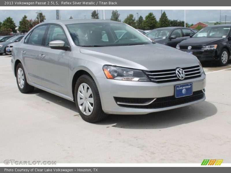 Reflex Silver Metallic / Titan Black 2013 Volkswagen Passat 2.5L S