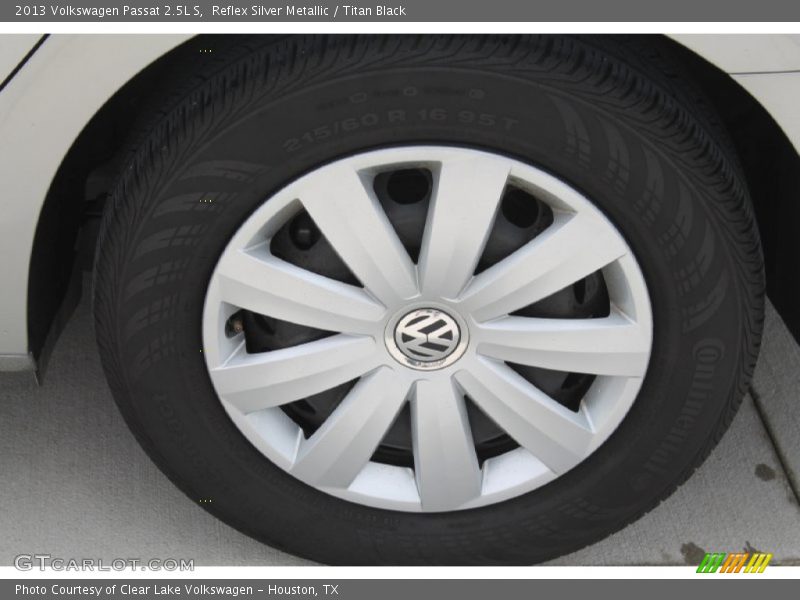 Reflex Silver Metallic / Titan Black 2013 Volkswagen Passat 2.5L S