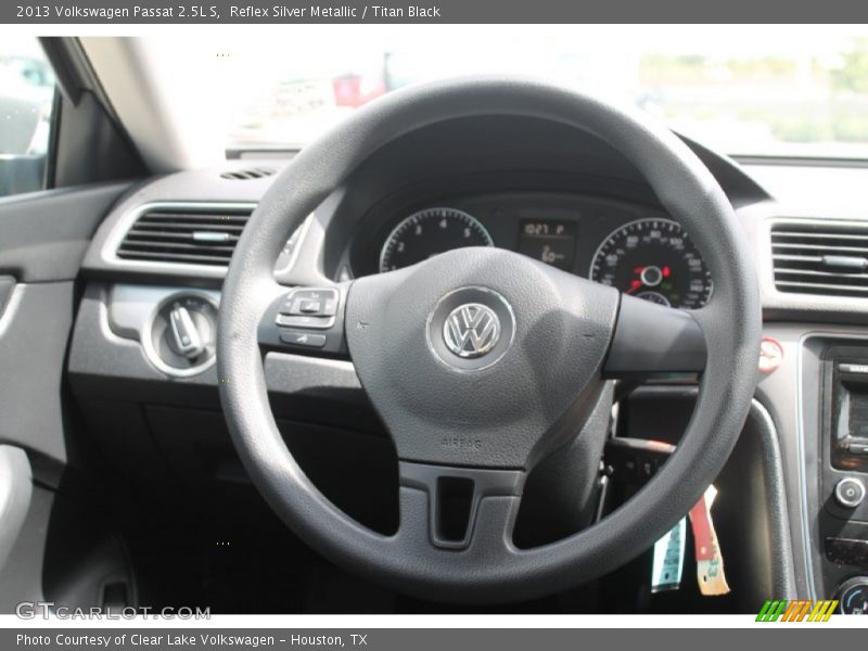 Reflex Silver Metallic / Titan Black 2013 Volkswagen Passat 2.5L S