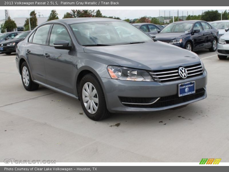 Platinum Gray Metallic / Titan Black 2013 Volkswagen Passat 2.5L S