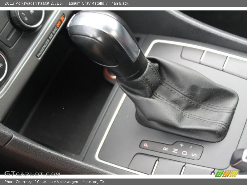 Platinum Gray Metallic / Titan Black 2013 Volkswagen Passat 2.5L S