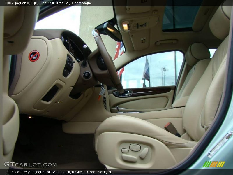 Seafrost Metallic / Champagne 2007 Jaguar XJ XJ8
