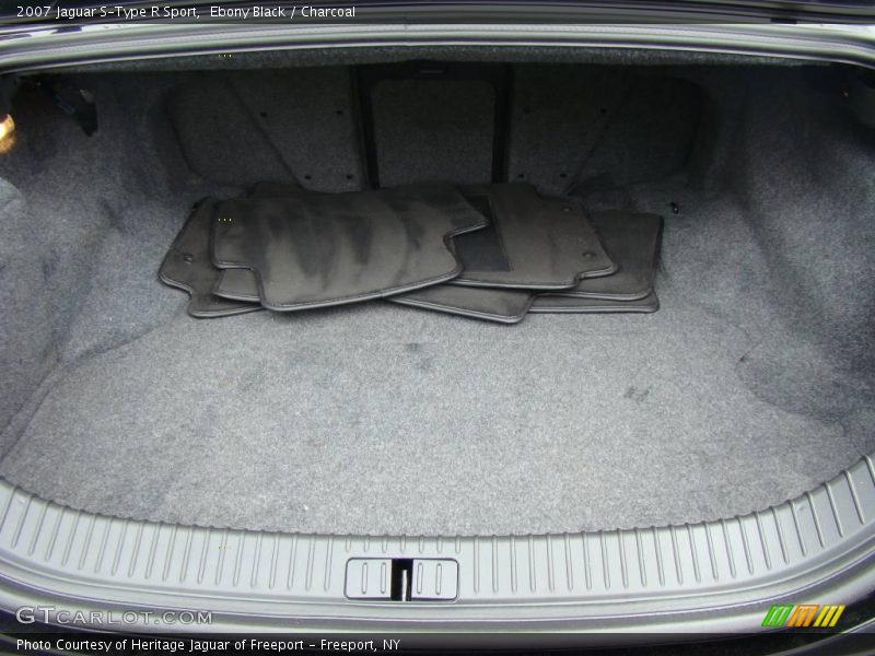  2007 S-Type R Sport Trunk