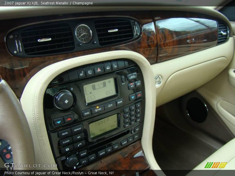 Seafrost Metallic / Champagne 2007 Jaguar XJ XJ8