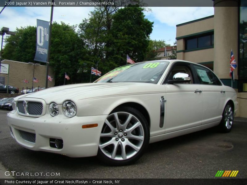 Porcelain / Champagne/Mocha 2008 Jaguar XJ Vanden Plas