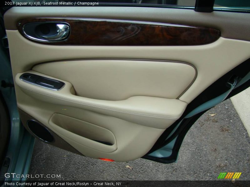Seafrost Metallic / Champagne 2007 Jaguar XJ XJ8