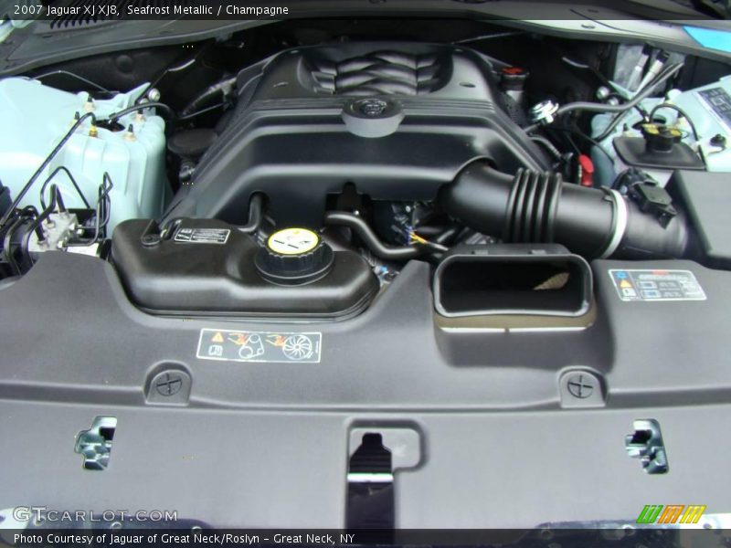Seafrost Metallic / Champagne 2007 Jaguar XJ XJ8