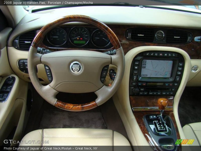 Porcelain / Champagne/Mocha 2008 Jaguar XJ Vanden Plas