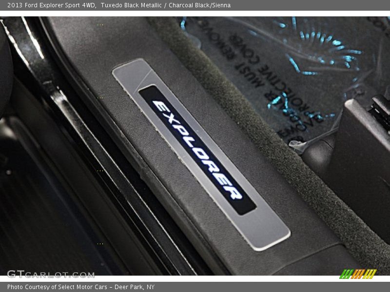 Tuxedo Black Metallic / Charcoal Black/Sienna 2013 Ford Explorer Sport 4WD