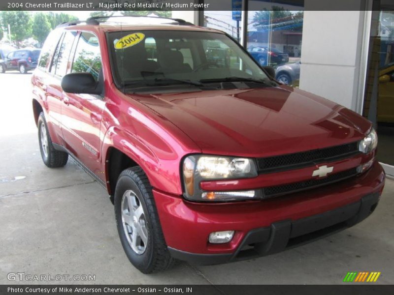 Majestic Red Metallic / Medium Pewter 2004 Chevrolet TrailBlazer LT