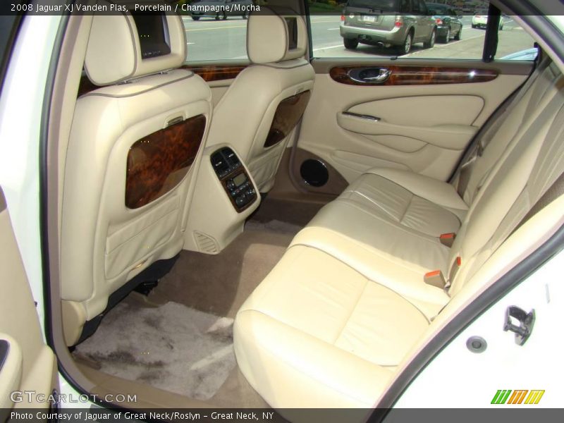 Porcelain / Champagne/Mocha 2008 Jaguar XJ Vanden Plas