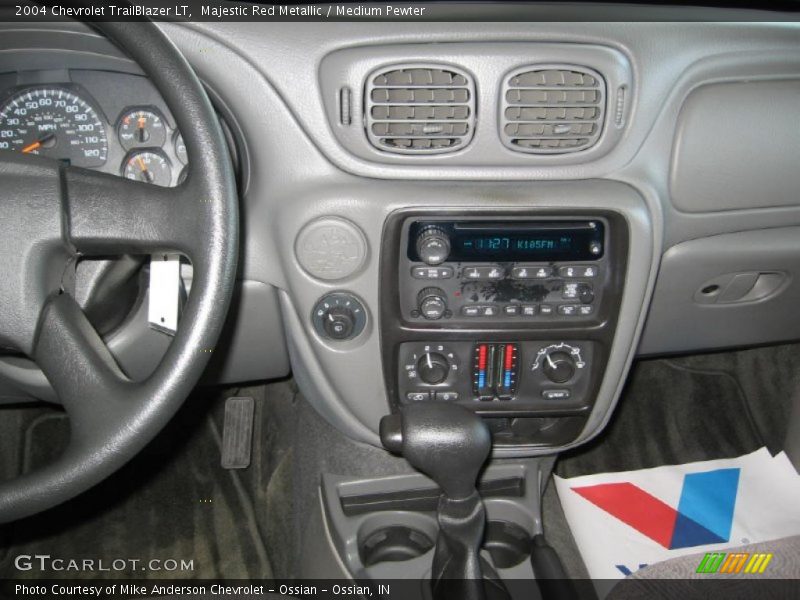 Majestic Red Metallic / Medium Pewter 2004 Chevrolet TrailBlazer LT