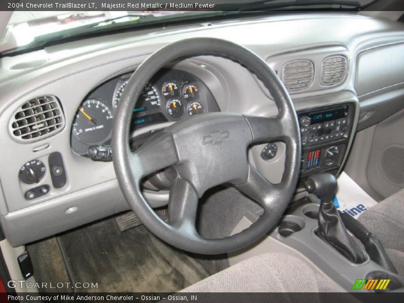 Majestic Red Metallic / Medium Pewter 2004 Chevrolet TrailBlazer LT