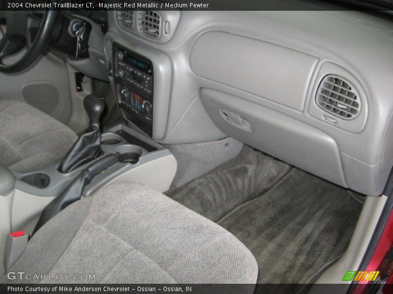 Majestic Red Metallic / Medium Pewter 2004 Chevrolet TrailBlazer LT
