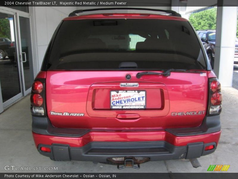 Majestic Red Metallic / Medium Pewter 2004 Chevrolet TrailBlazer LT