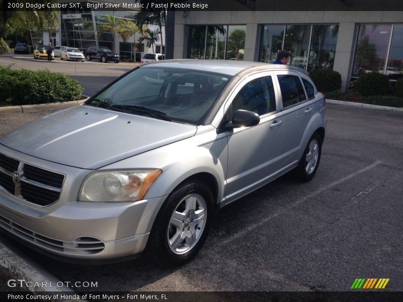 Bright Silver Metallic / Pastel Pebble Beige 2009 Dodge Caliber SXT