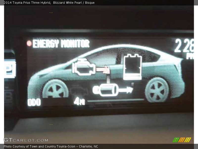 Blizzard White Pearl / Bisque 2014 Toyota Prius Three Hybrid