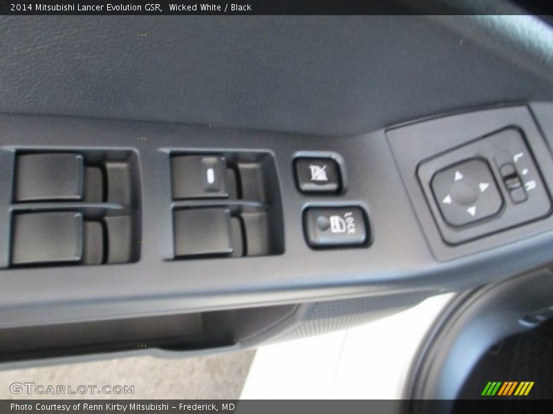 Wicked White / Black 2014 Mitsubishi Lancer Evolution GSR