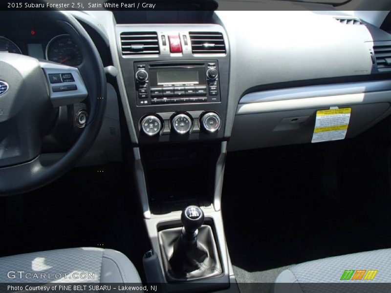 Satin White Pearl / Gray 2015 Subaru Forester 2.5i