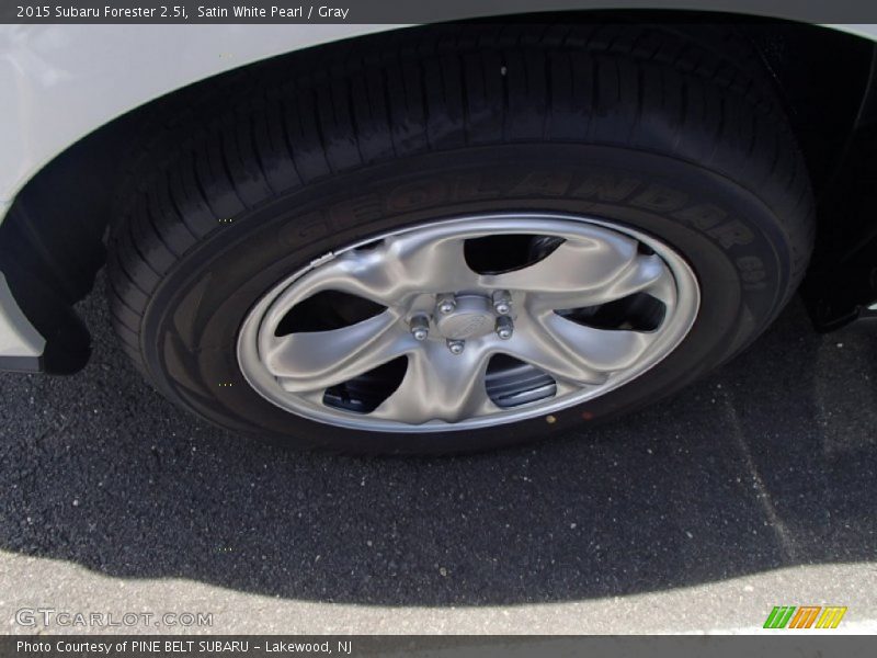 Satin White Pearl / Gray 2015 Subaru Forester 2.5i