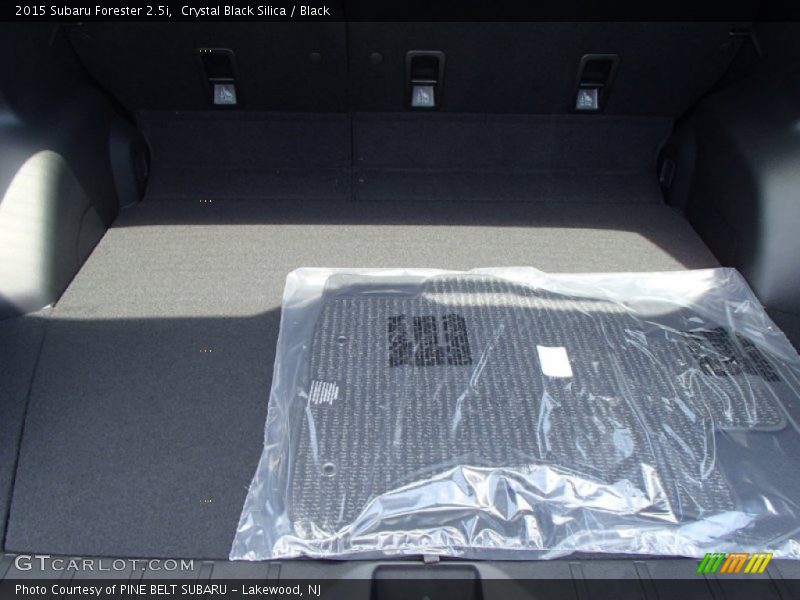 Crystal Black Silica / Black 2015 Subaru Forester 2.5i