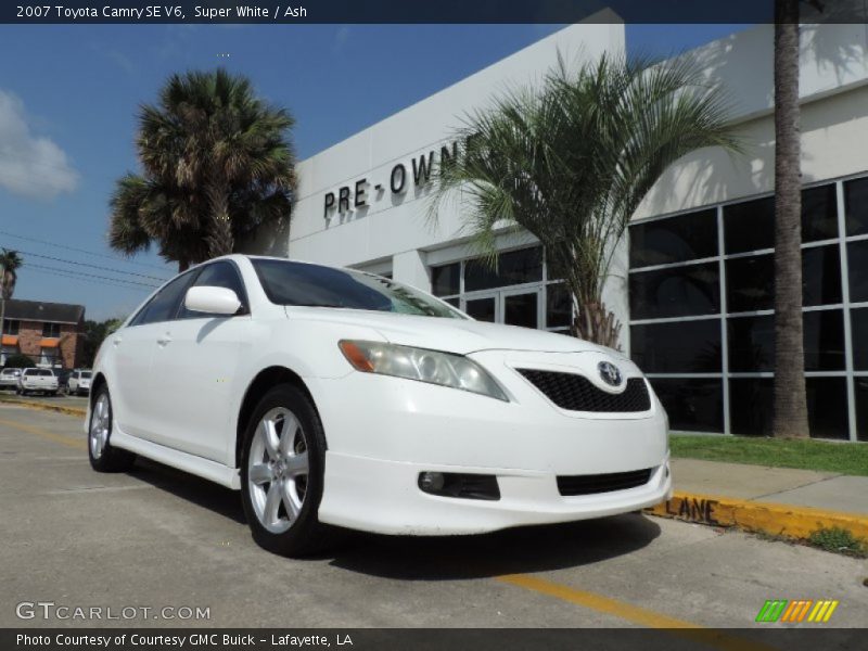 Super White / Ash 2007 Toyota Camry SE V6