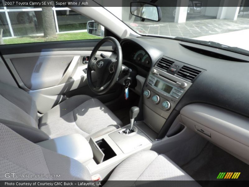 Super White / Ash 2007 Toyota Camry SE V6
