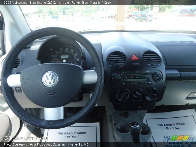 Dashboard of 2005 New Beetle GLS Convertible