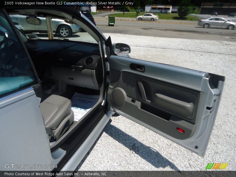 Reflex Silver Metallic / Grey 2005 Volkswagen New Beetle GLS Convertible