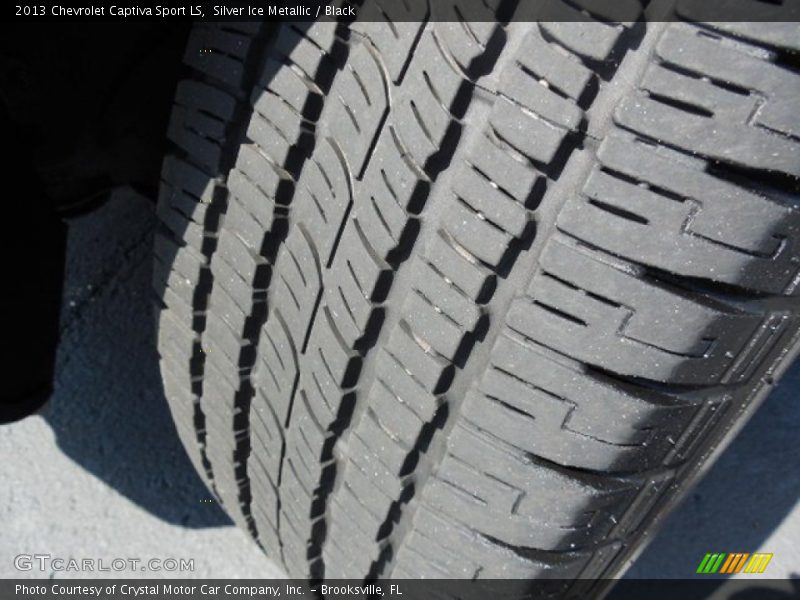 Silver Ice Metallic / Black 2013 Chevrolet Captiva Sport LS