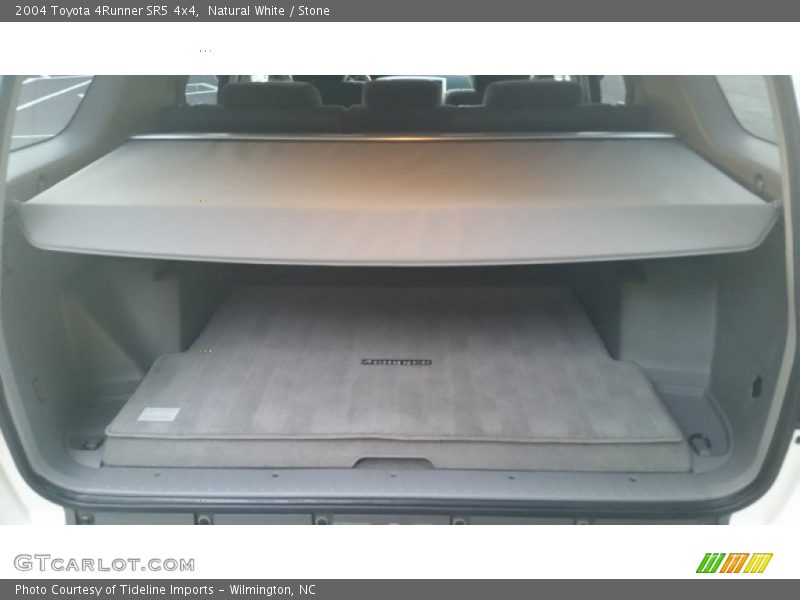 Natural White / Stone 2004 Toyota 4Runner SR5 4x4