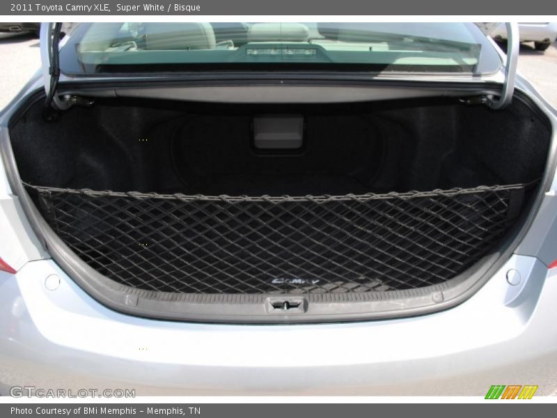 Super White / Bisque 2011 Toyota Camry XLE
