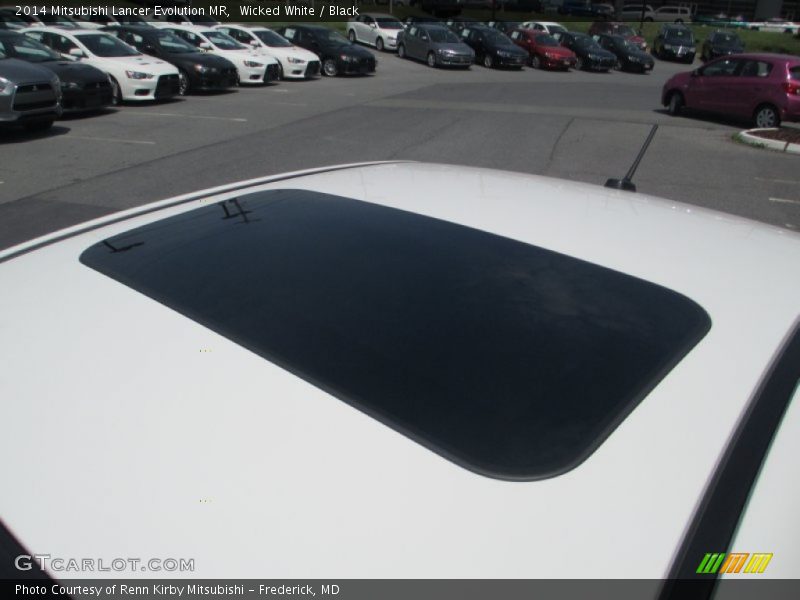 Wicked White / Black 2014 Mitsubishi Lancer Evolution MR