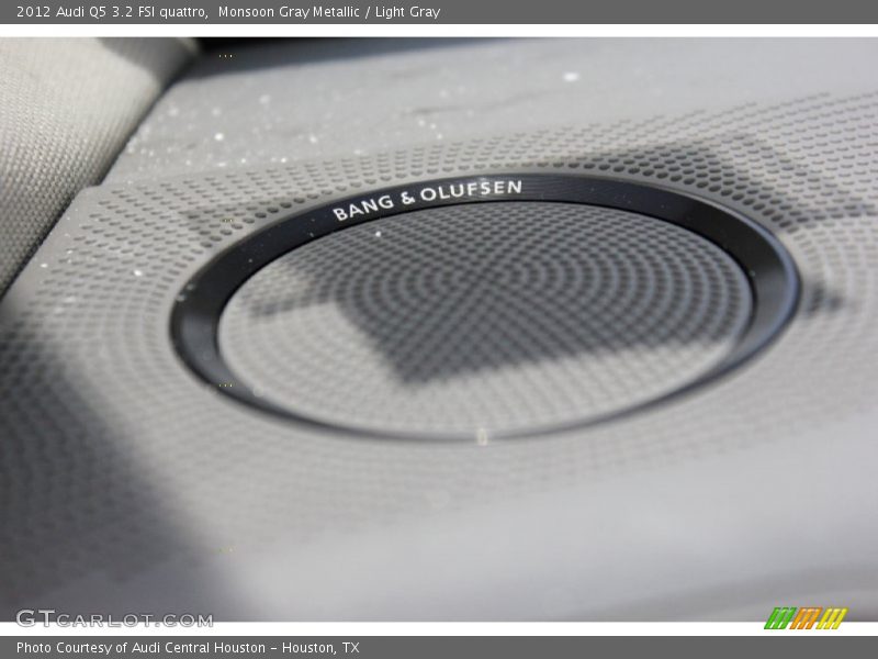 Monsoon Gray Metallic / Light Gray 2012 Audi Q5 3.2 FSI quattro