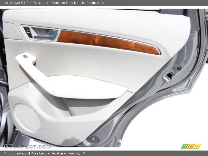 Monsoon Gray Metallic / Light Gray 2012 Audi Q5 3.2 FSI quattro