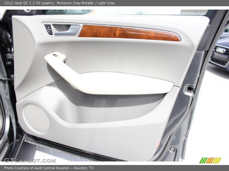 Monsoon Gray Metallic / Light Gray 2012 Audi Q5 3.2 FSI quattro