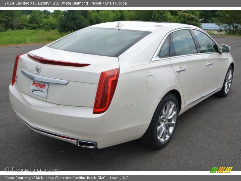 White Diamond Tricoat / Shale/Cocoa 2014 Cadillac XTS Luxury FWD