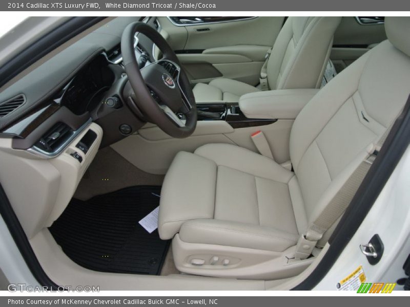 White Diamond Tricoat / Shale/Cocoa 2014 Cadillac XTS Luxury FWD